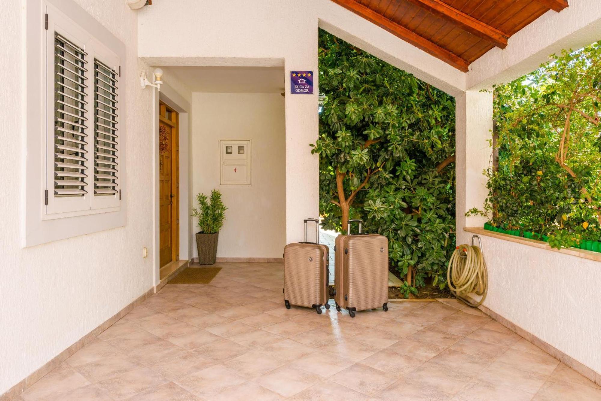 מליני Villa Piano מראה חיצוני תמונה
