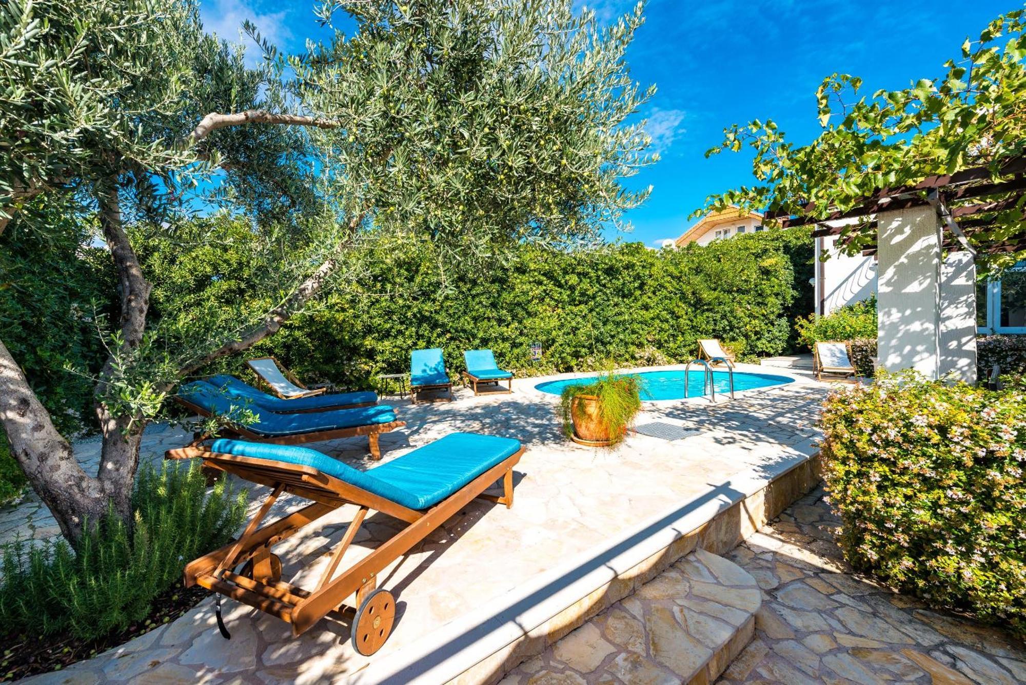מליני Villa Piano מראה חיצוני תמונה